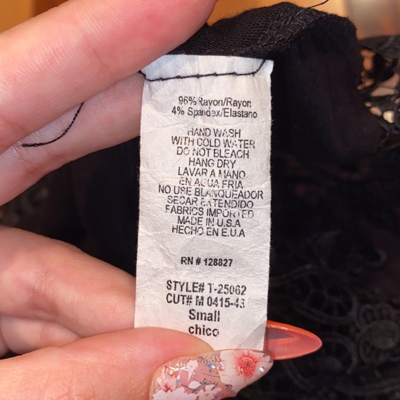 LIKE NEW- TRÈS BIEN LACE KEY HOLE MOCK NECK TANK TOP- WOMENS SMALL - Picture 4 of 6